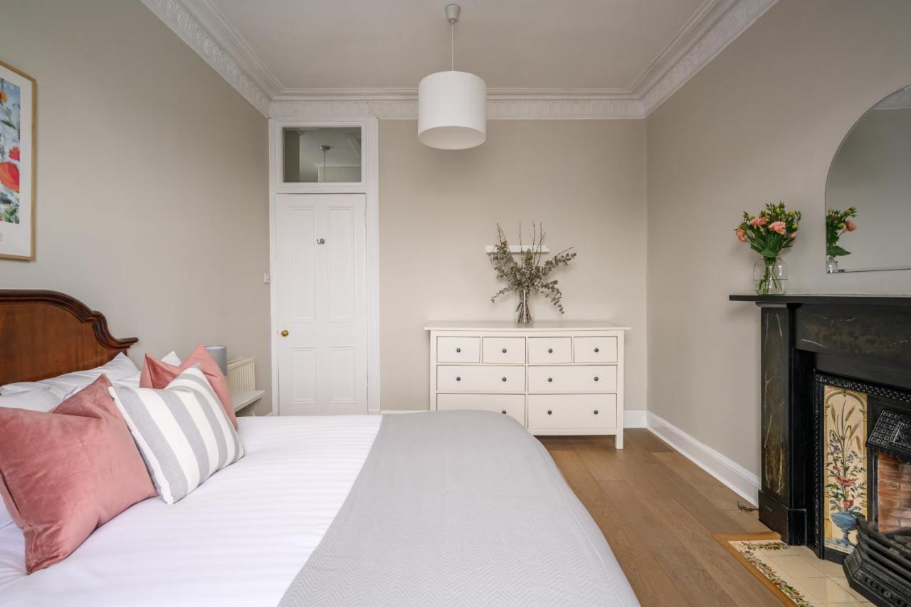 2Br New Town Castle View Apartment EDI Eksteriør bilde