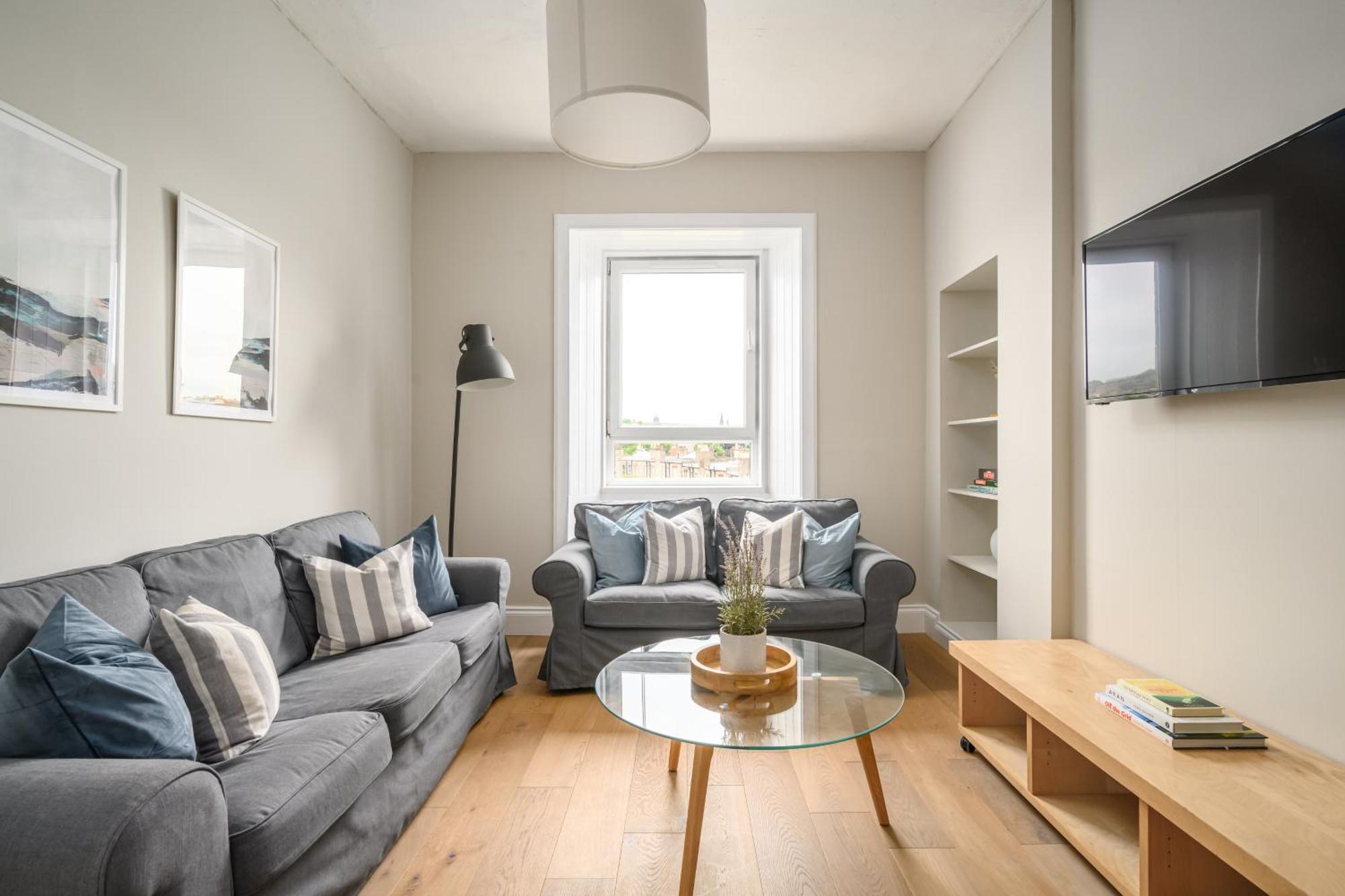 2Br New Town Castle View Apartment EDI Eksteriør bilde